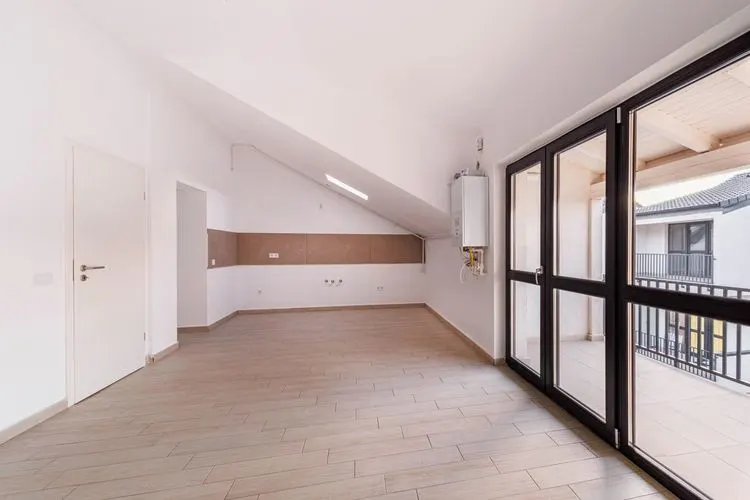 Exclusivitate! Apartament 3 Camere, spațios, luminos, cu loc de parcare